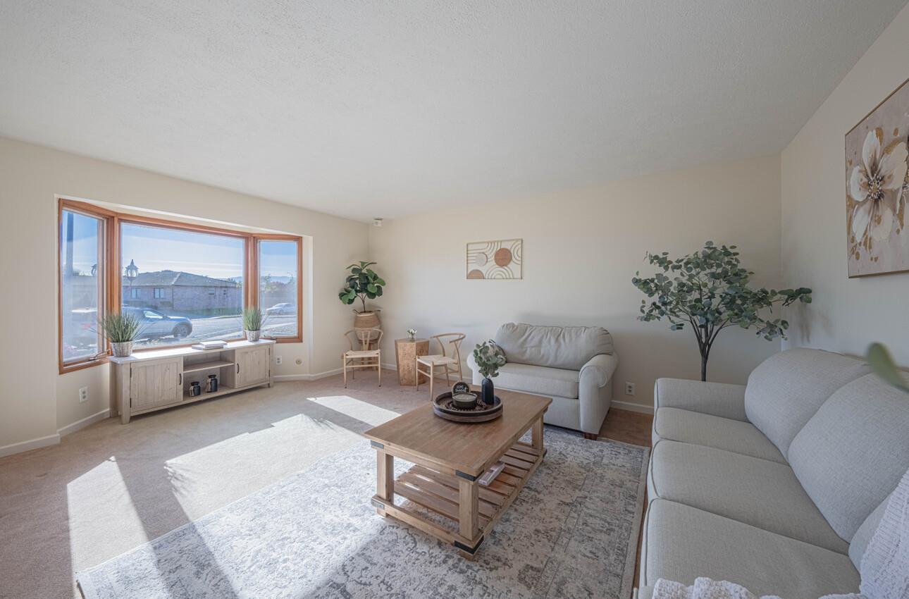 Detail Gallery Image 7 of 64 For 1527 Atherton Way, Salinas,  CA 93906 - 4 Beds | 3 Baths