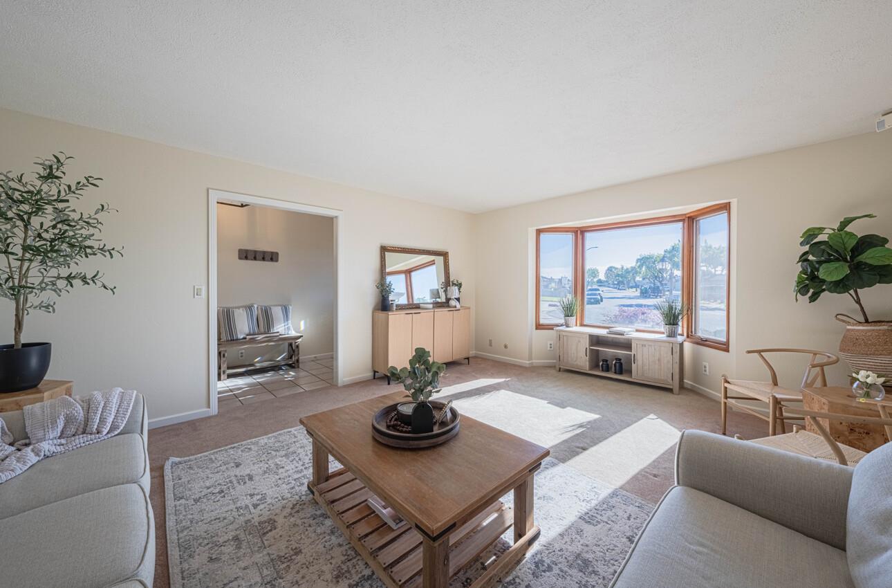 Detail Gallery Image 8 of 64 For 1527 Atherton Way, Salinas,  CA 93906 - 4 Beds | 3 Baths