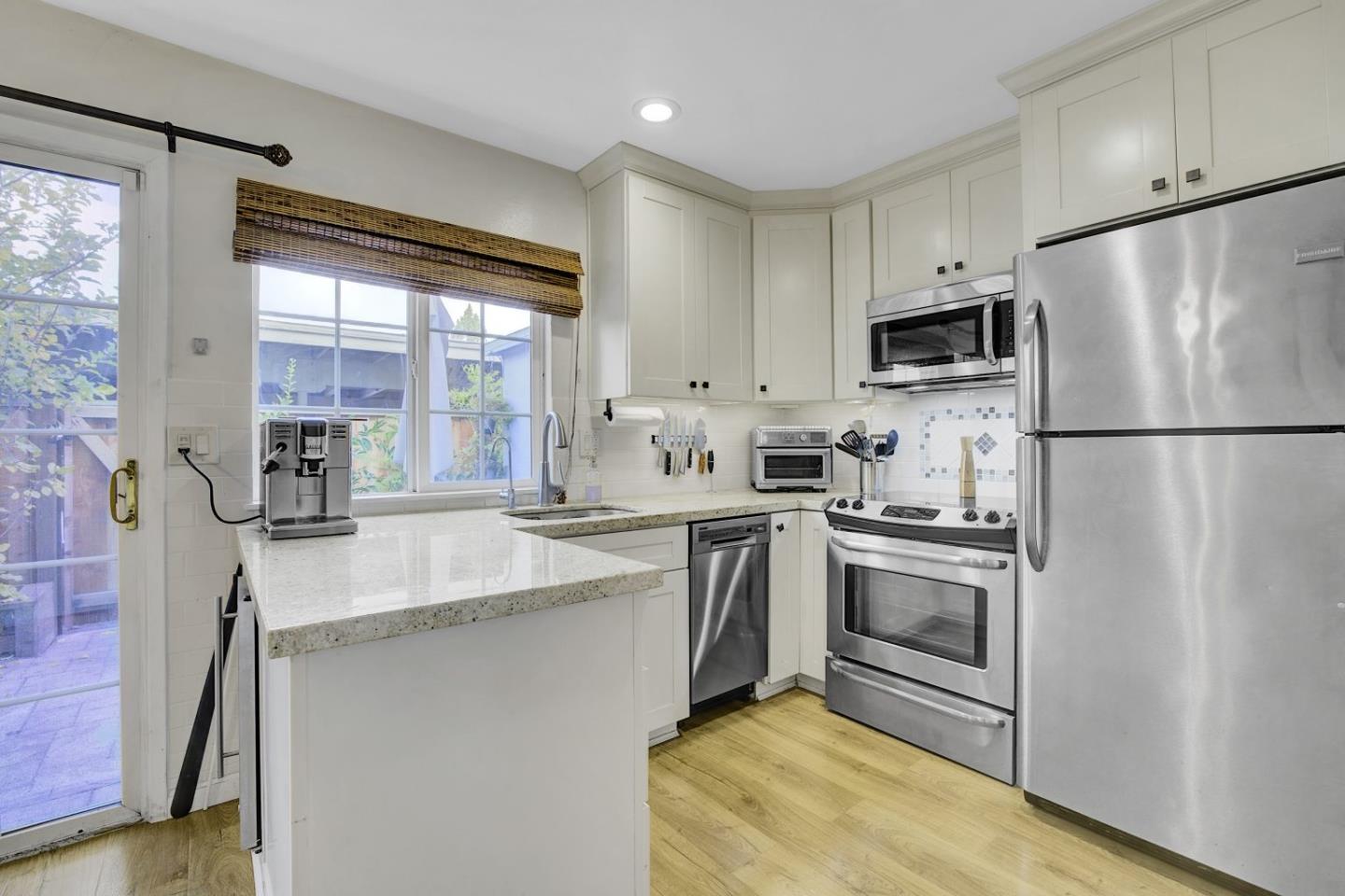 Detail Gallery Image 11 of 38 For 419 Velasco, San Jose,  CA 95123 - 2 Beds | 1/1 Baths