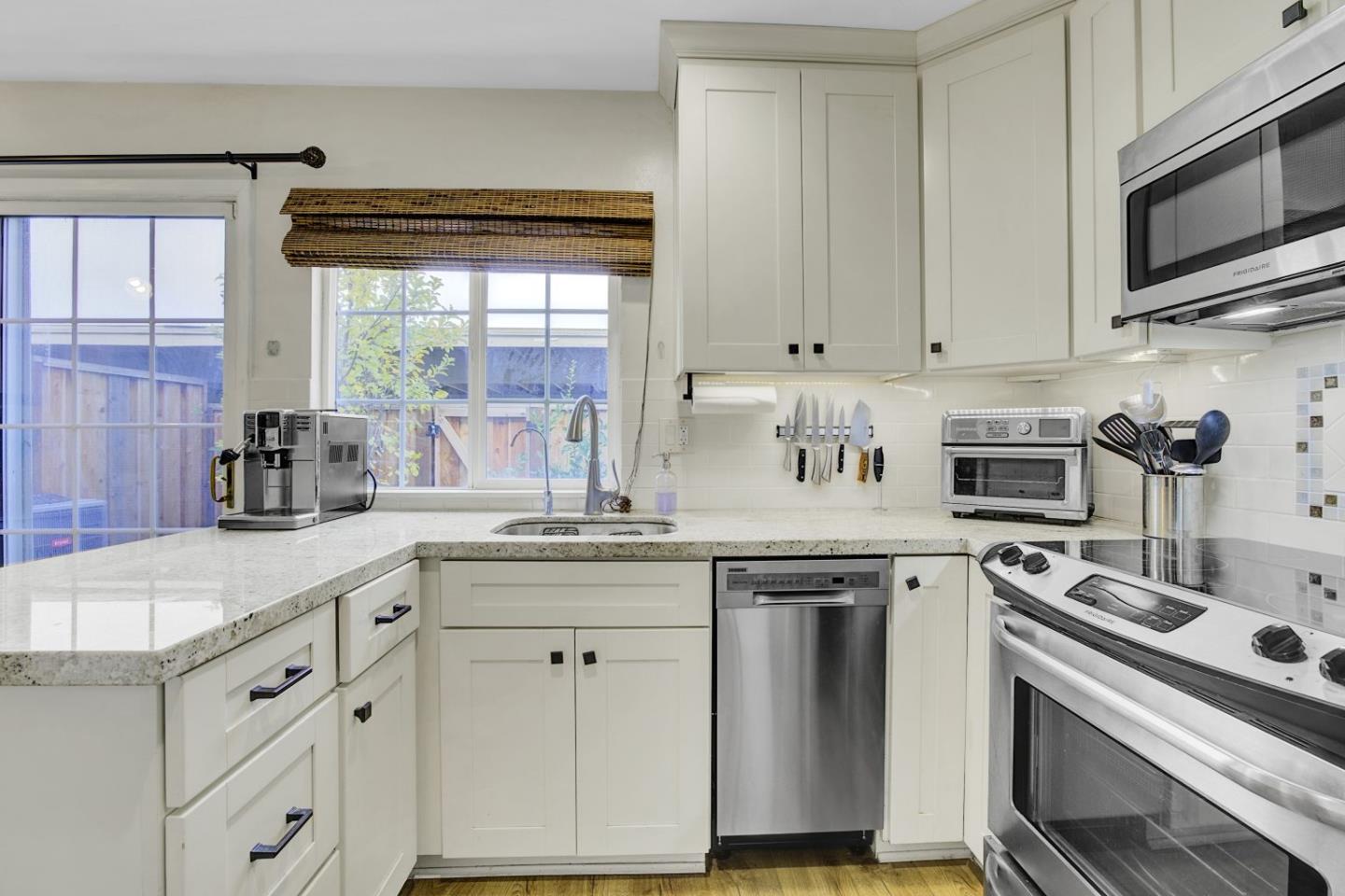 Detail Gallery Image 12 of 38 For 419 Velasco, San Jose,  CA 95123 - 2 Beds | 1/1 Baths