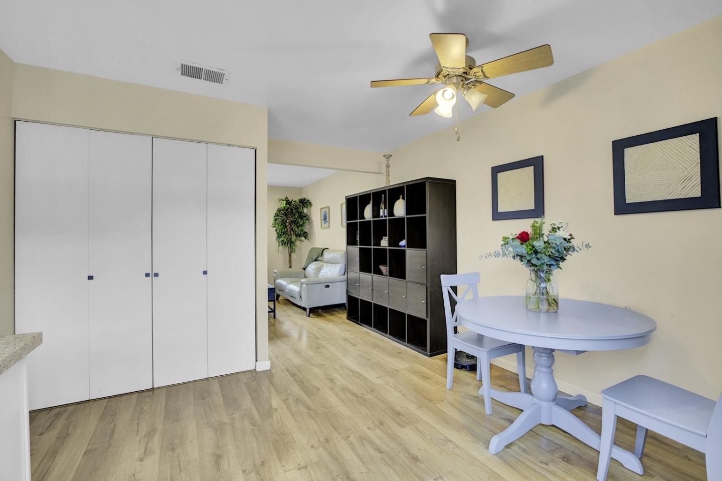 Detail Gallery Image 15 of 38 For 419 Velasco, San Jose,  CA 95123 - 2 Beds | 1/1 Baths