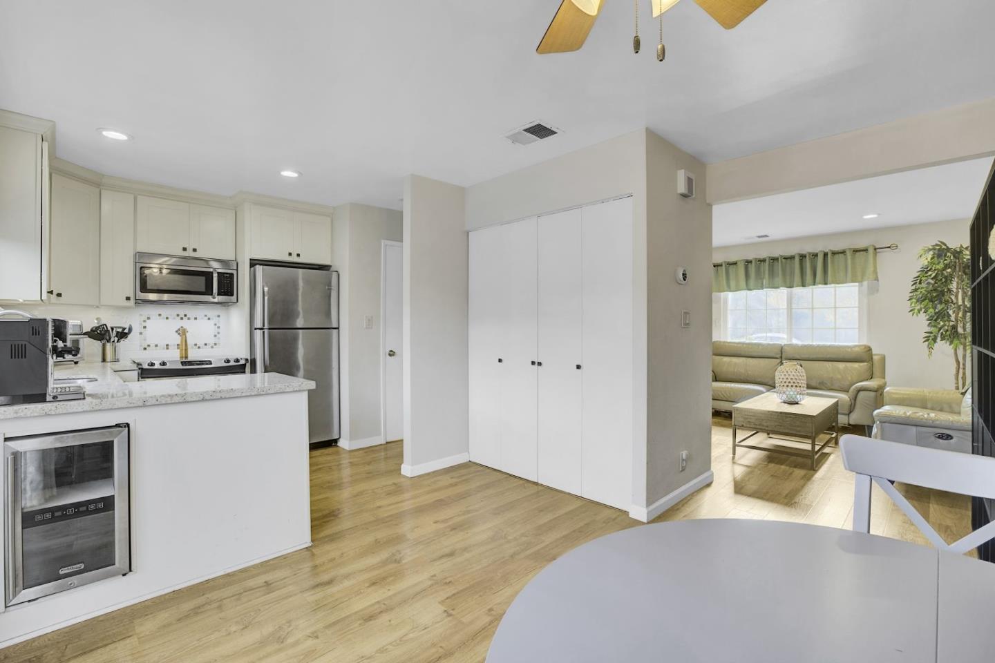 Detail Gallery Image 16 of 38 For 419 Velasco, San Jose,  CA 95123 - 2 Beds | 1/1 Baths