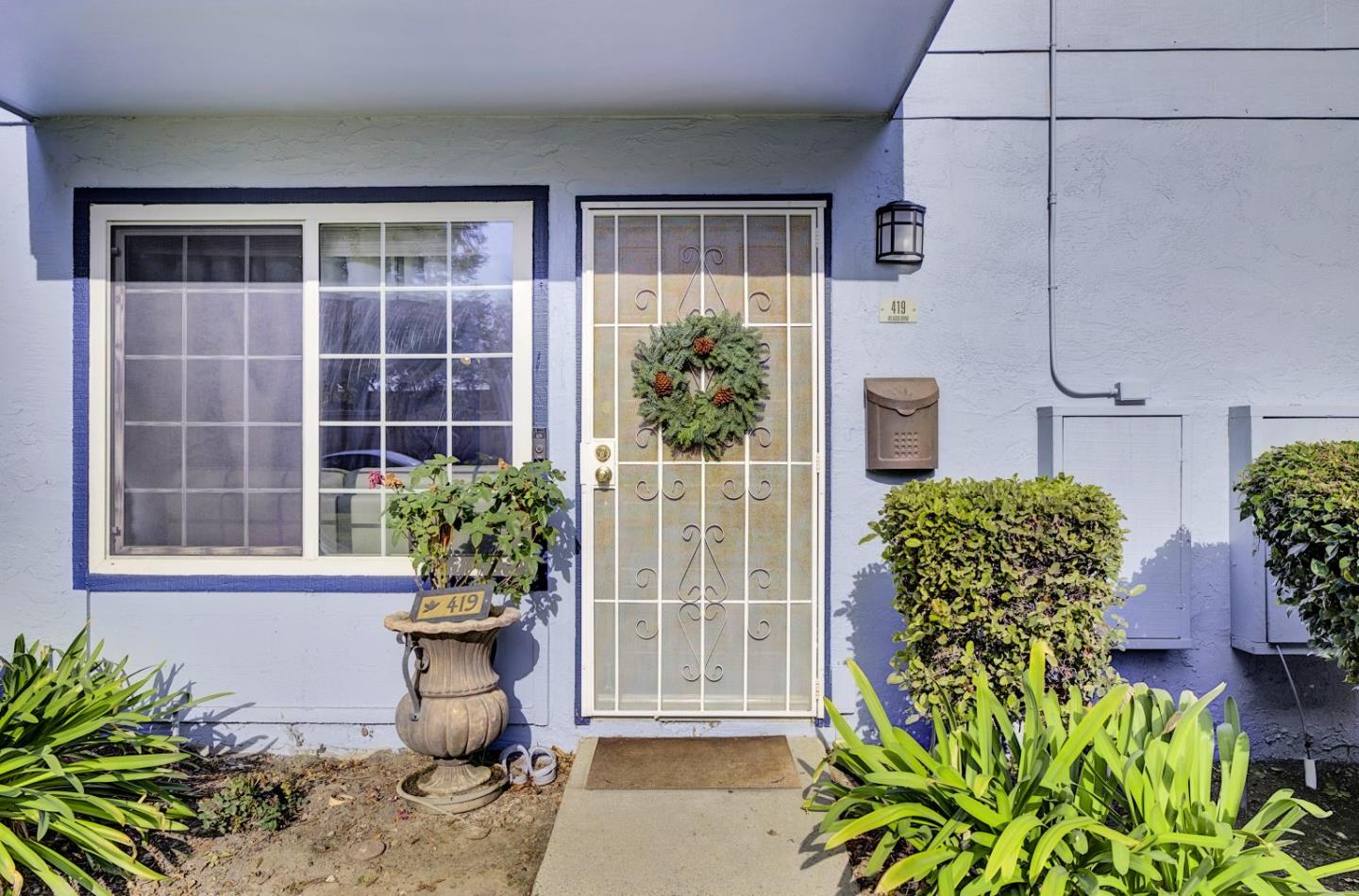 Detail Gallery Image 2 of 38 For 419 Velasco, San Jose,  CA 95123 - 2 Beds | 1/1 Baths