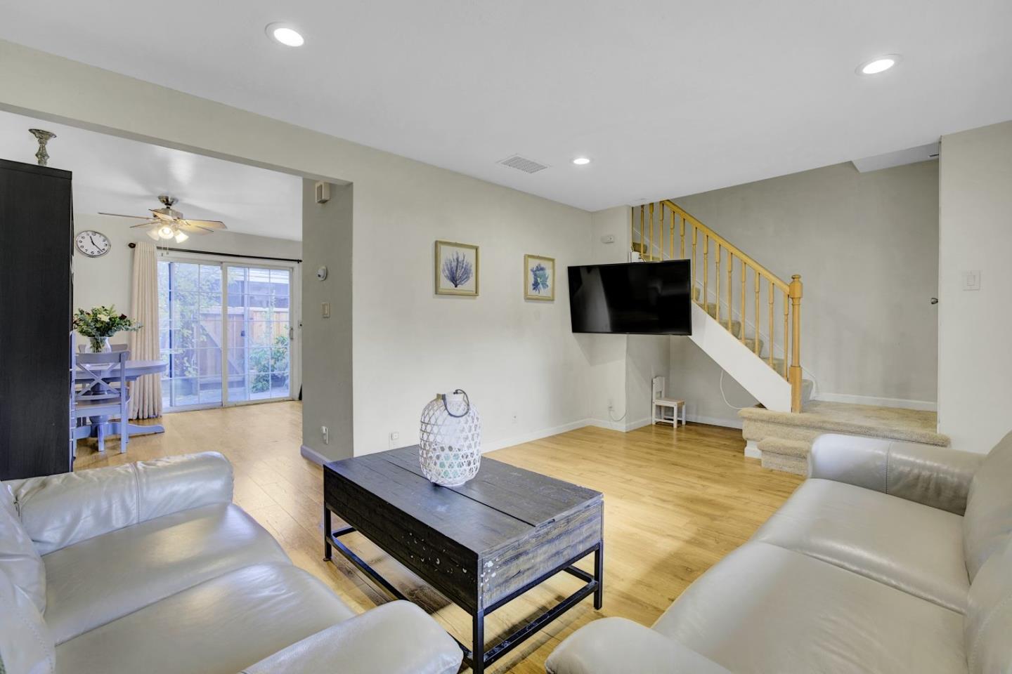 Detail Gallery Image 7 of 38 For 419 Velasco, San Jose,  CA 95123 - 2 Beds | 1/1 Baths