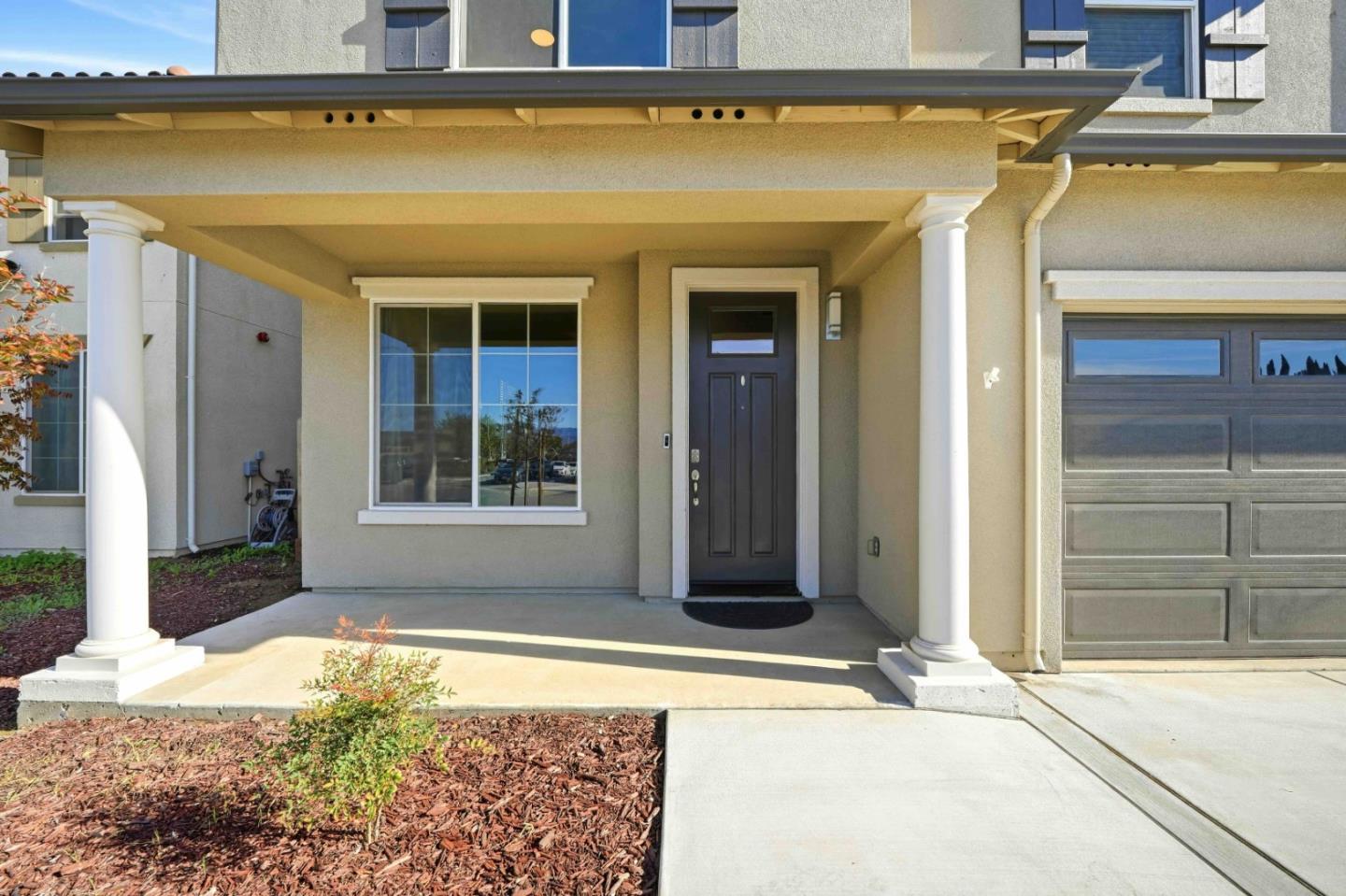 Detail Gallery Image 3 of 29 For 452 Liberty Ct, Soledad,  CA 93960 - 4 Beds | 2/1 Baths