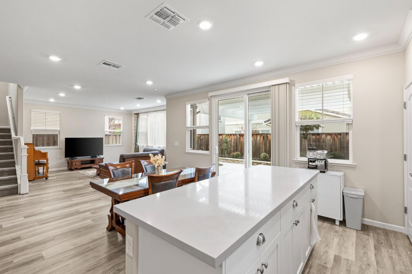 Detail Gallery Image 12 of 39 For 6745 Guitarfish Way, Newark,  CA 94560 - 4 Beds | 3 Baths