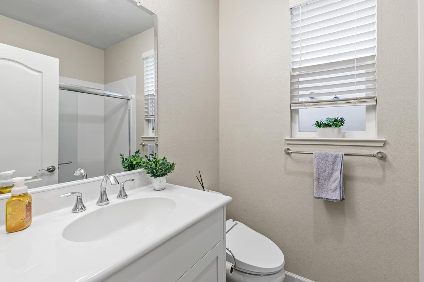 Detail Gallery Image 18 of 39 For 6745 Guitarfish Way, Newark,  CA 94560 - 4 Beds | 3 Baths