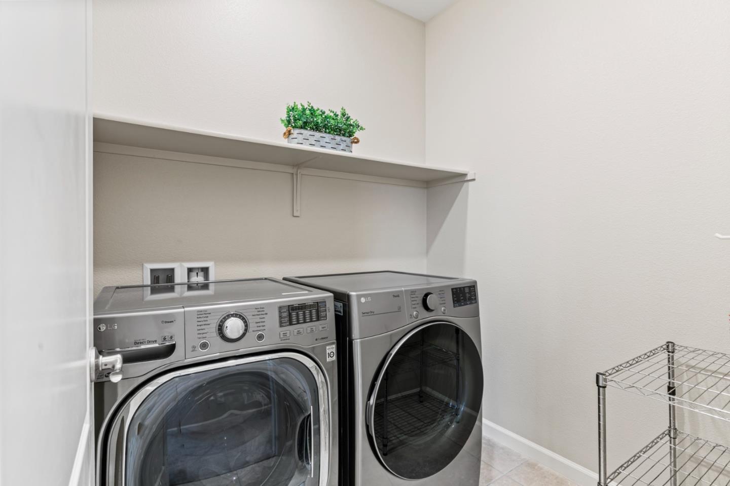 Detail Gallery Image 23 of 39 For 6745 Guitarfish Way, Newark,  CA 94560 - 4 Beds | 3 Baths