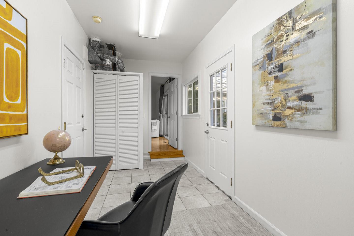 Detail Gallery Image 26 of 58 For 2741 Doverton Sq, Mountain View,  CA 94040 - 4 Beds | 2/1 Baths