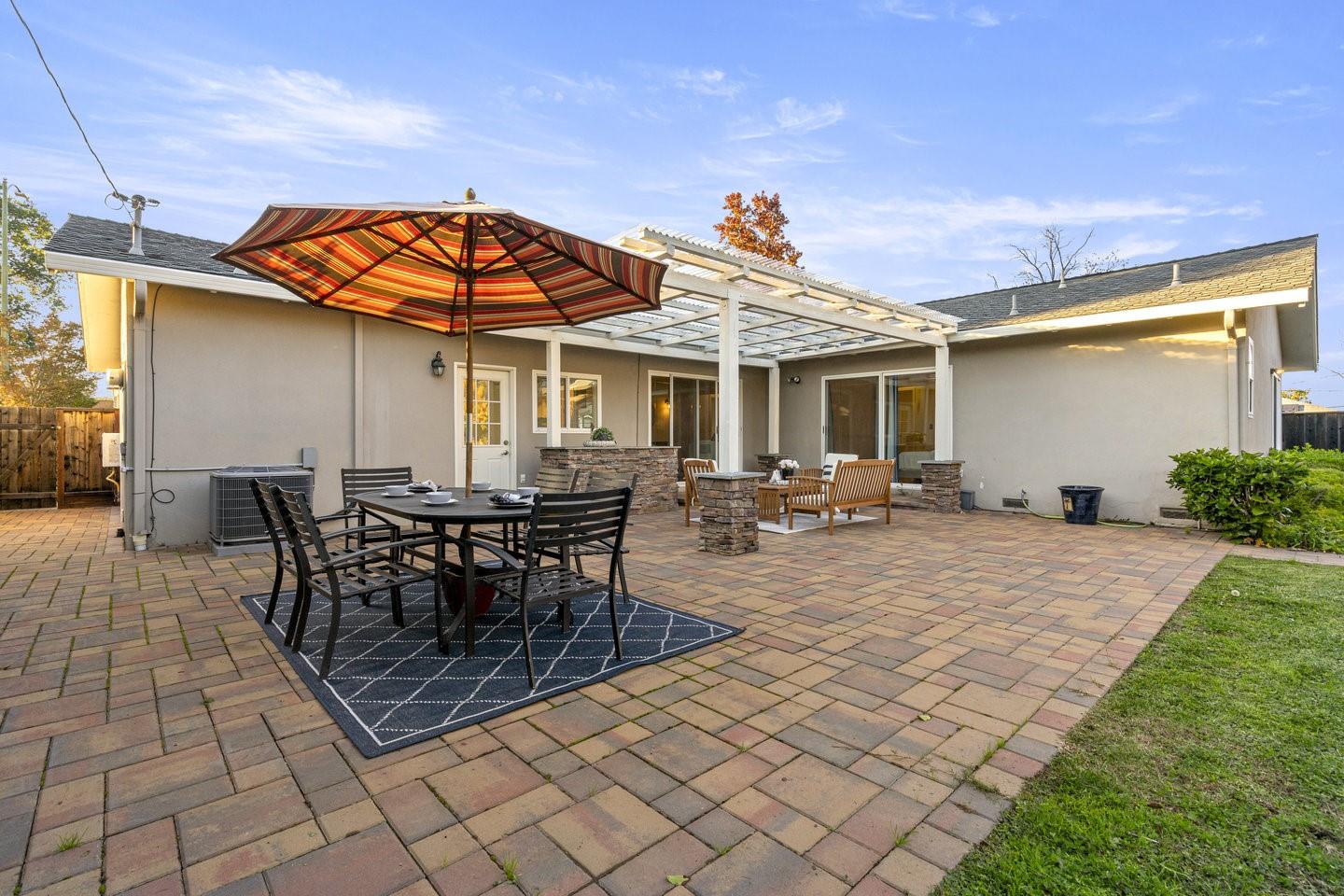 Detail Gallery Image 55 of 58 For 2741 Doverton Sq, Mountain View,  CA 94040 - 4 Beds | 2/1 Baths