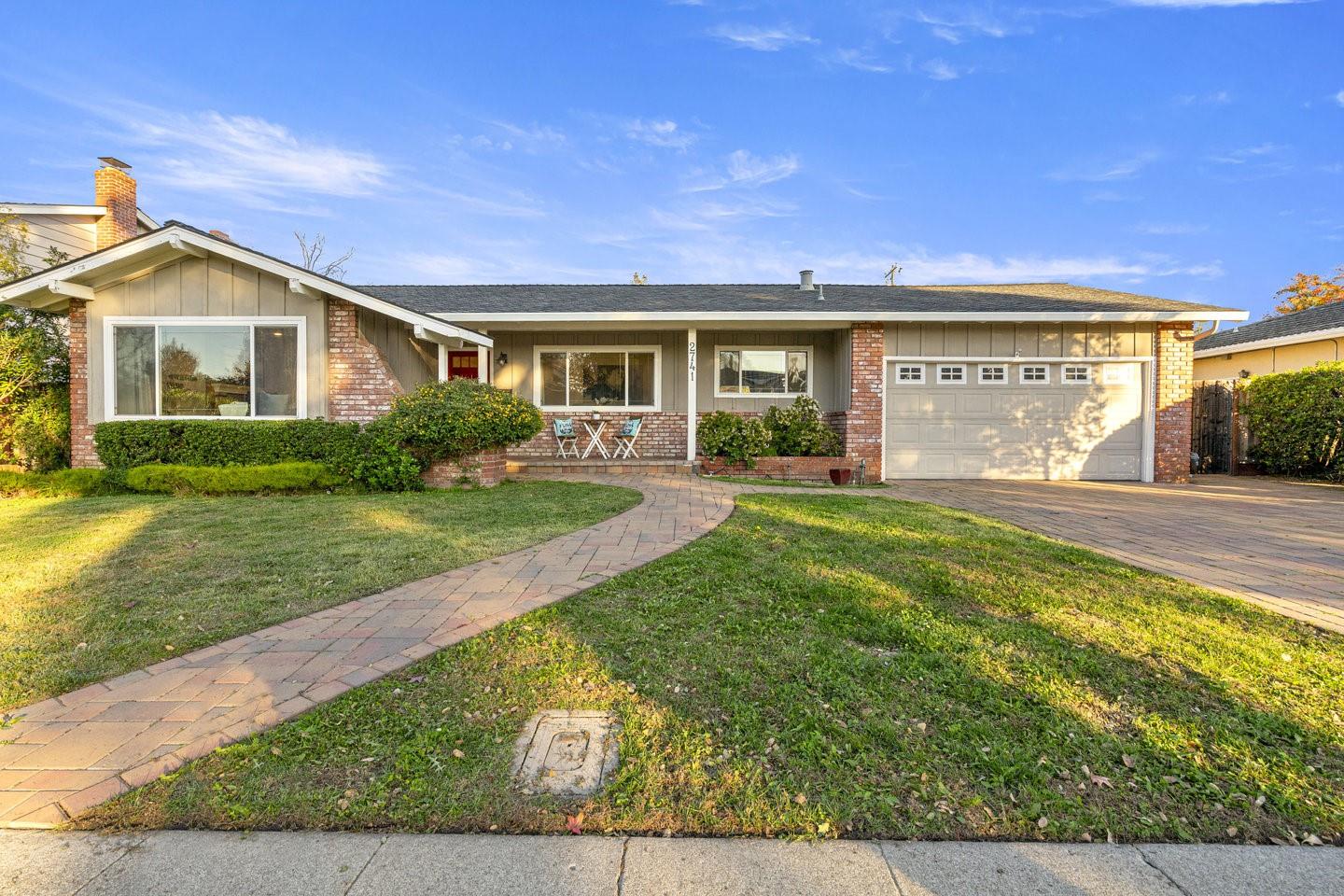 Detail Gallery Image 6 of 58 For 2741 Doverton Sq, Mountain View,  CA 94040 - 4 Beds | 2/1 Baths