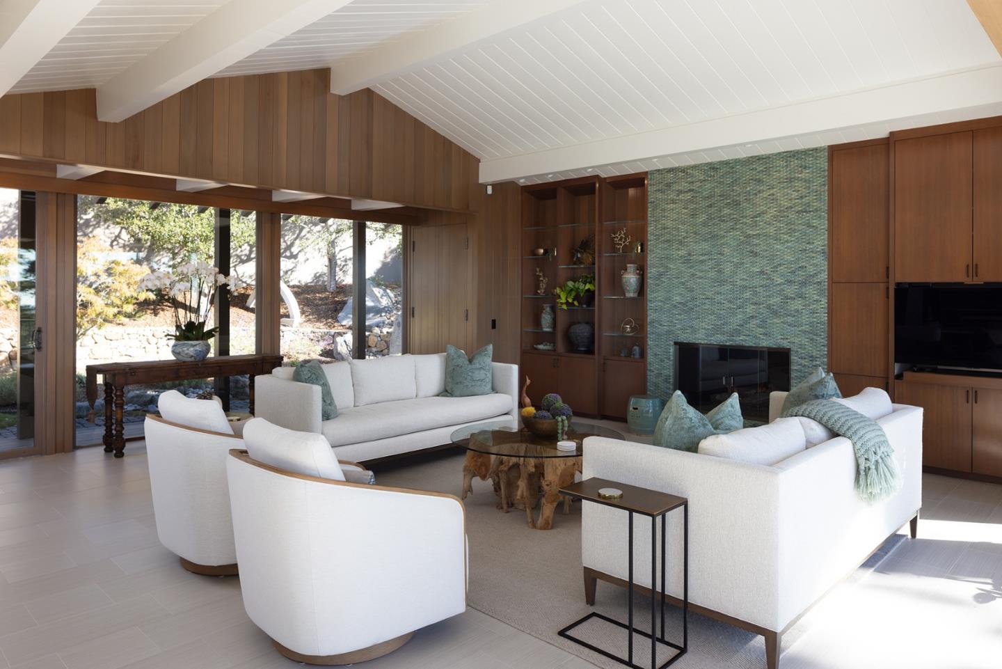 Detail Gallery Image 6 of 24 For 3896 Ronda Rd, Pebble Beach,  CA 93953 - 4 Beds | 4 Baths