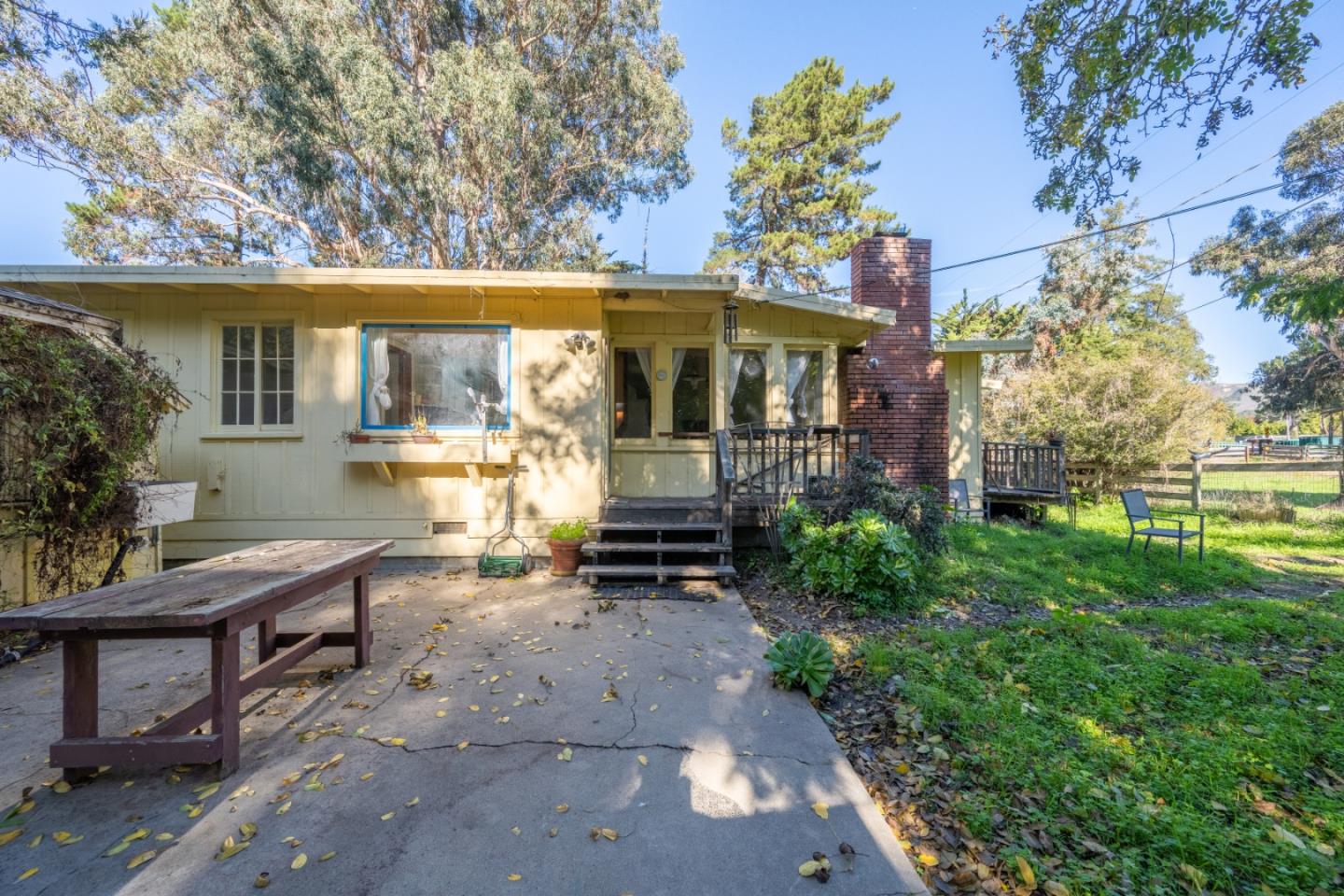 Detail Gallery Image 12 of 30 For 27415 Schulte Rd, Carmel,  CA 93923 - 3 Beds | 3 Baths