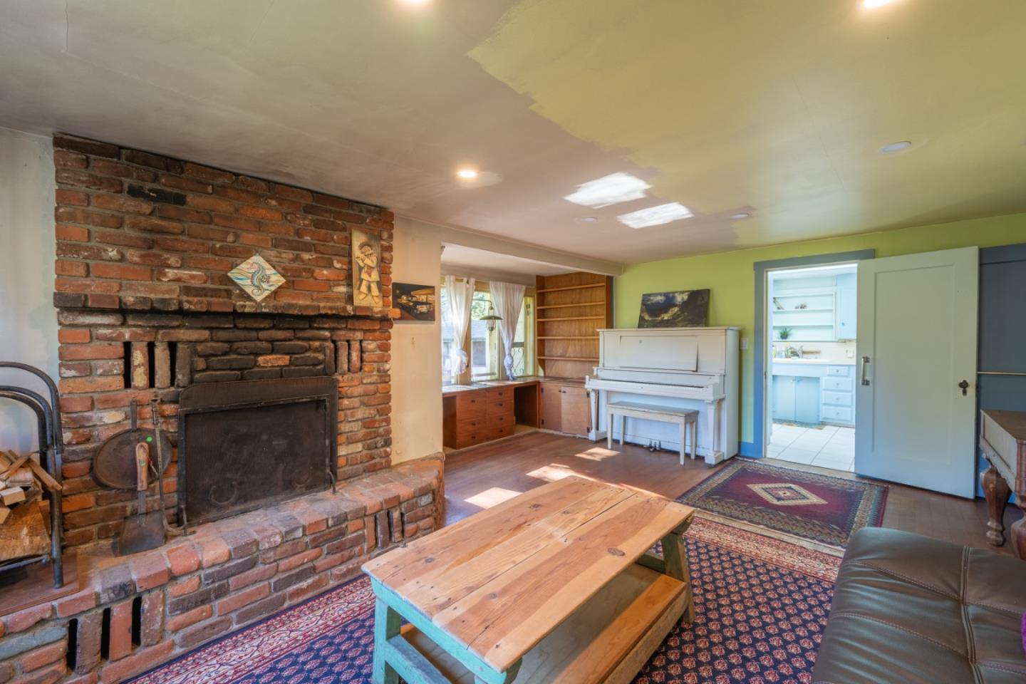 Detail Gallery Image 3 of 30 For 27415 Schulte Rd, Carmel,  CA 93923 - 3 Beds | 3 Baths