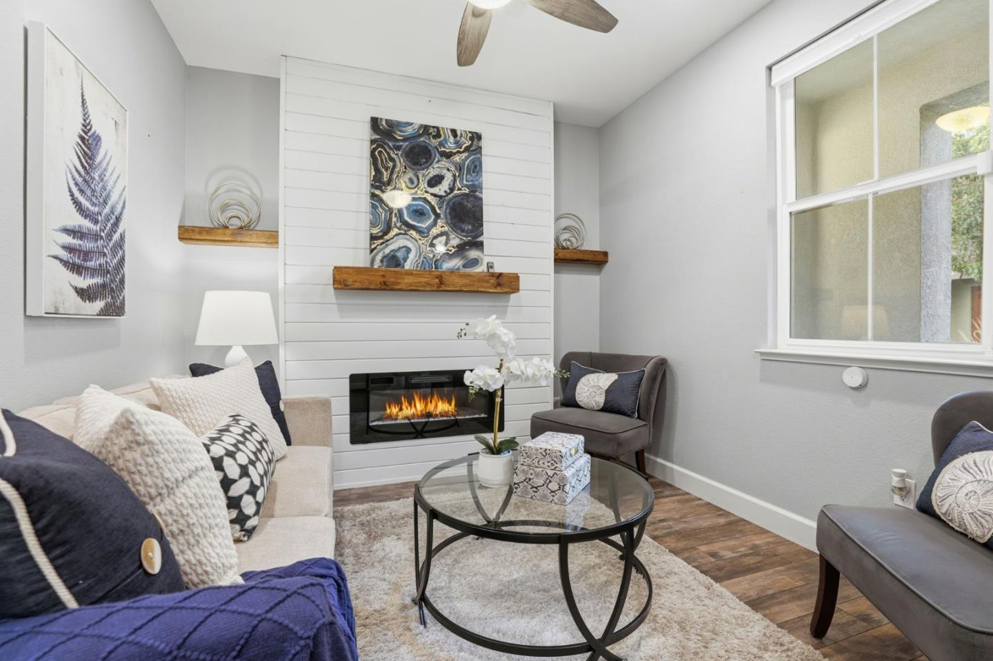 Detail Gallery Image 10 of 42 For 17985 Cantabria Ln, Morgan Hill,  CA 95037 - 3 Beds | 2/1 Baths