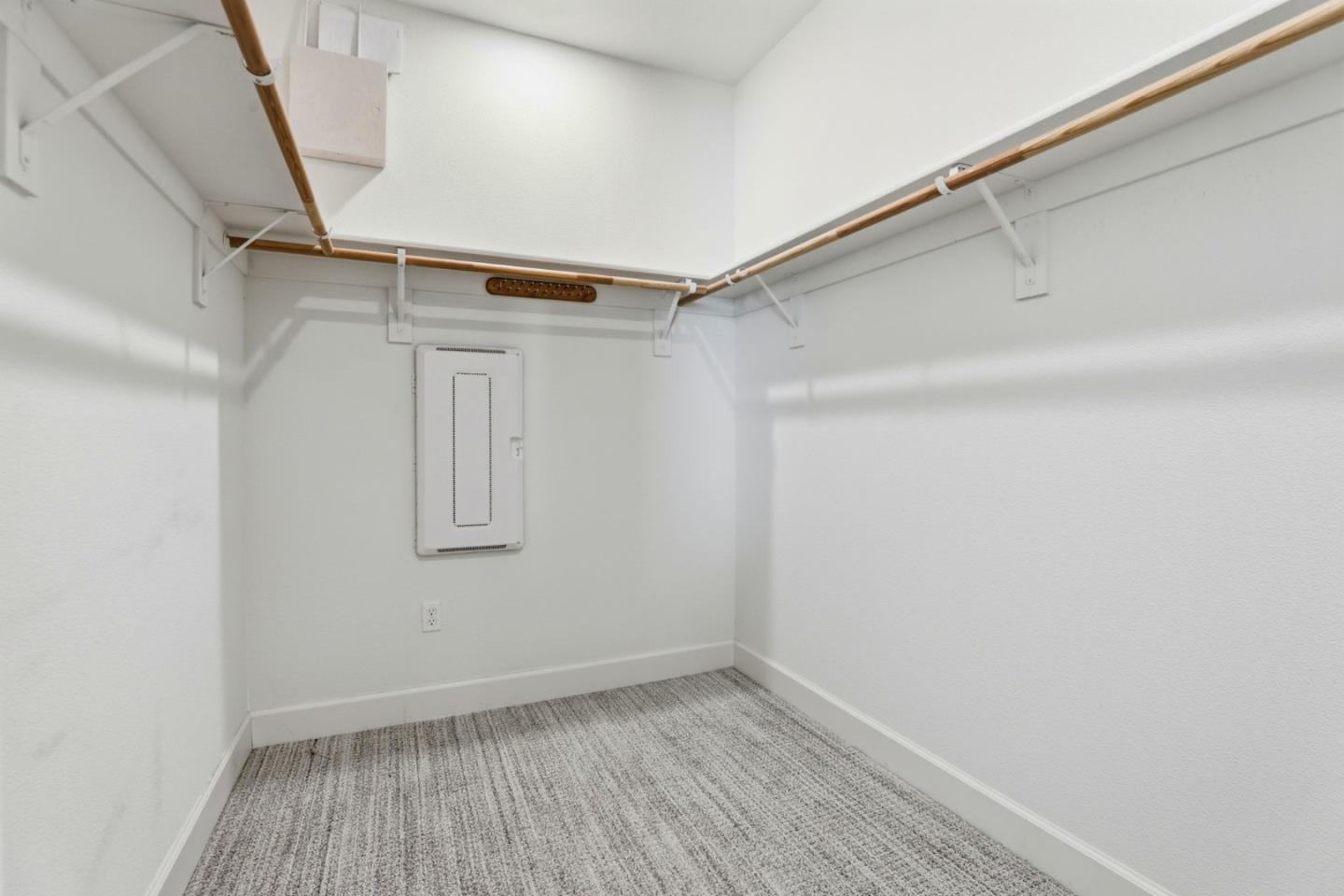 Detail Gallery Image 31 of 42 For 17985 Cantabria Ln, Morgan Hill,  CA 95037 - 3 Beds | 2/1 Baths