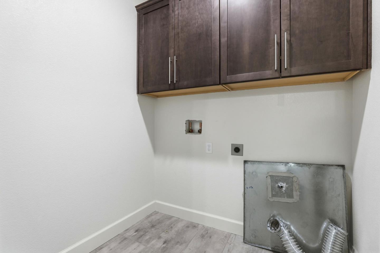 Detail Gallery Image 37 of 42 For 17985 Cantabria Ln, Morgan Hill,  CA 95037 - 3 Beds | 2/1 Baths