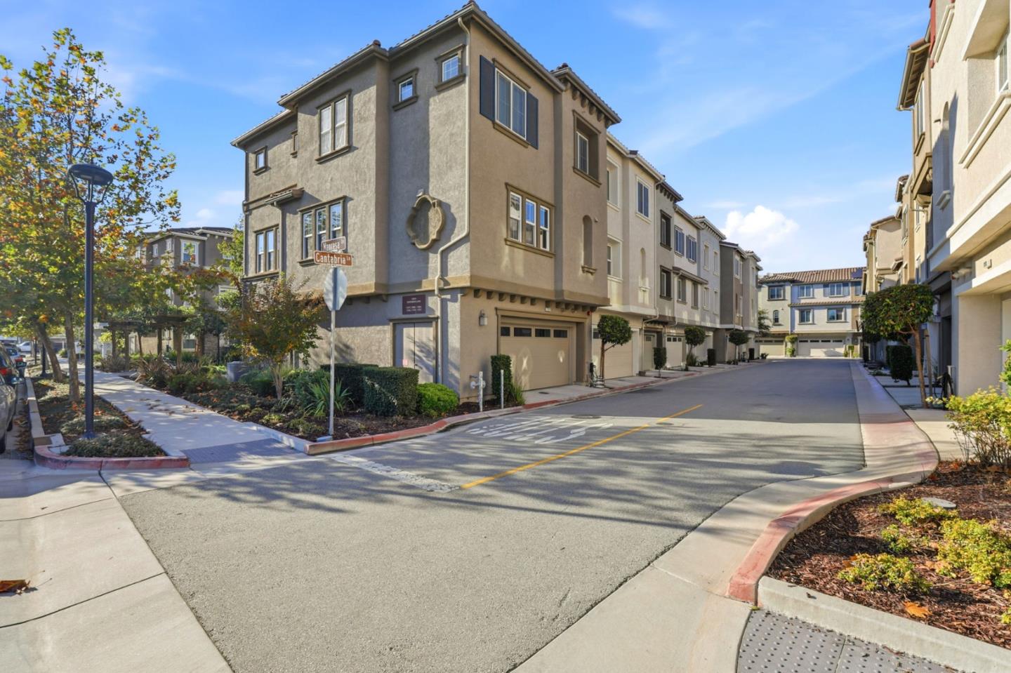 Detail Gallery Image 41 of 42 For 17985 Cantabria Ln, Morgan Hill,  CA 95037 - 3 Beds | 2/1 Baths