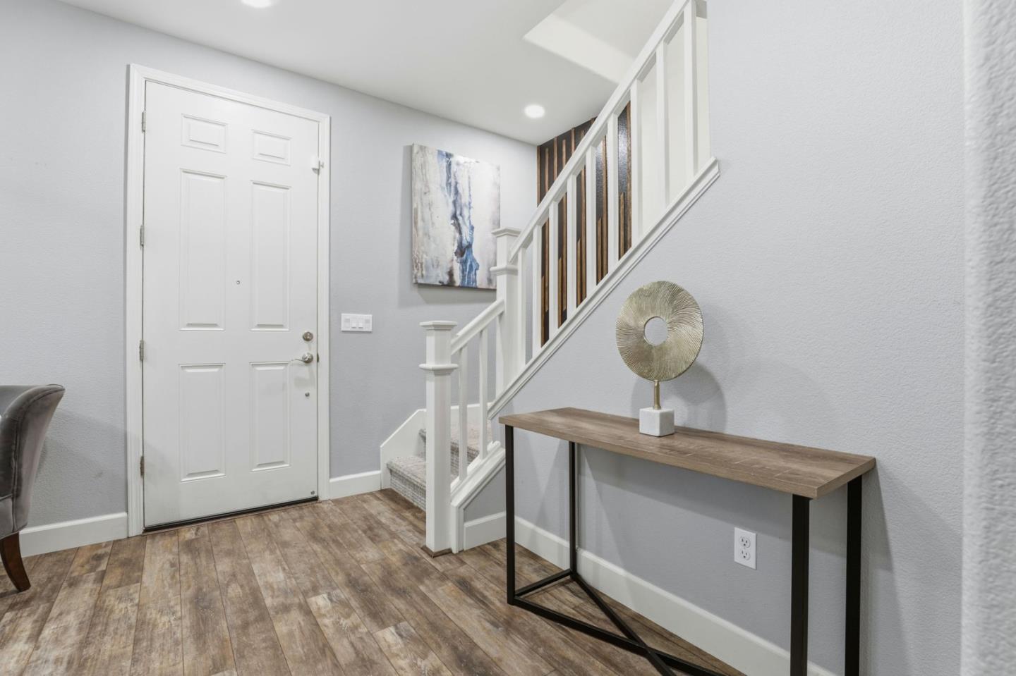 Detail Gallery Image 7 of 42 For 17985 Cantabria Ln, Morgan Hill,  CA 95037 - 3 Beds | 2/1 Baths