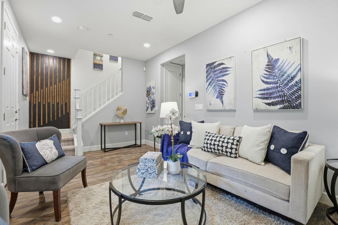 Detail Gallery Image 8 of 42 For 17985 Cantabria Ln, Morgan Hill,  CA 95037 - 3 Beds | 2/1 Baths