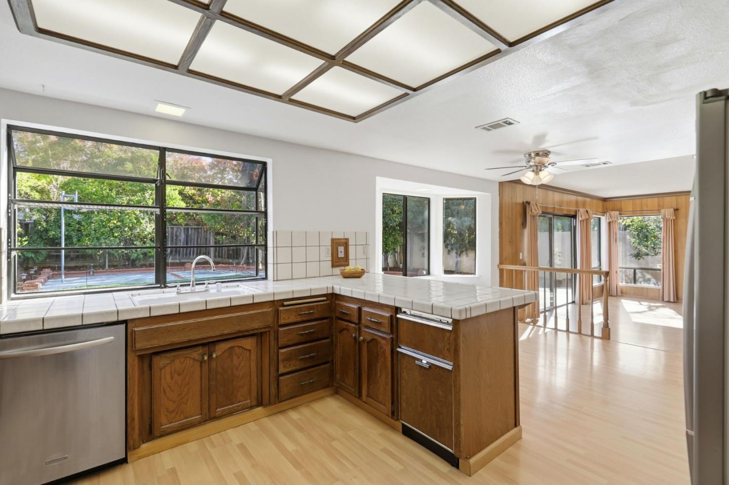 Detail Gallery Image 21 of 56 For 5948 Garlough Dr, San Jose,  CA 95123 - 4 Beds | 3 Baths