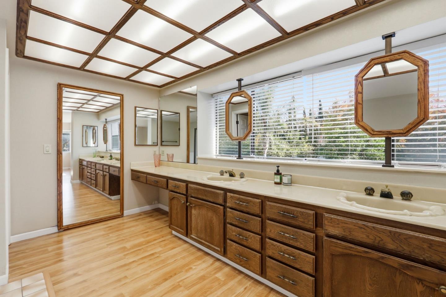 Detail Gallery Image 41 of 56 For 5948 Garlough Dr, San Jose,  CA 95123 - 4 Beds | 3 Baths