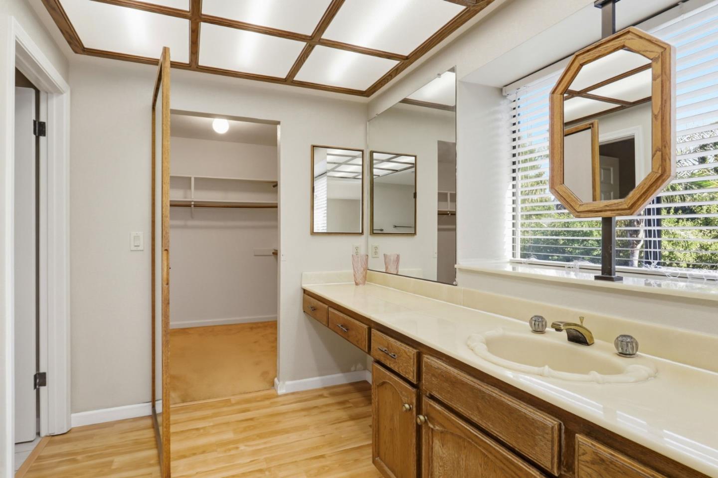 Detail Gallery Image 43 of 56 For 5948 Garlough Dr, San Jose,  CA 95123 - 4 Beds | 3 Baths