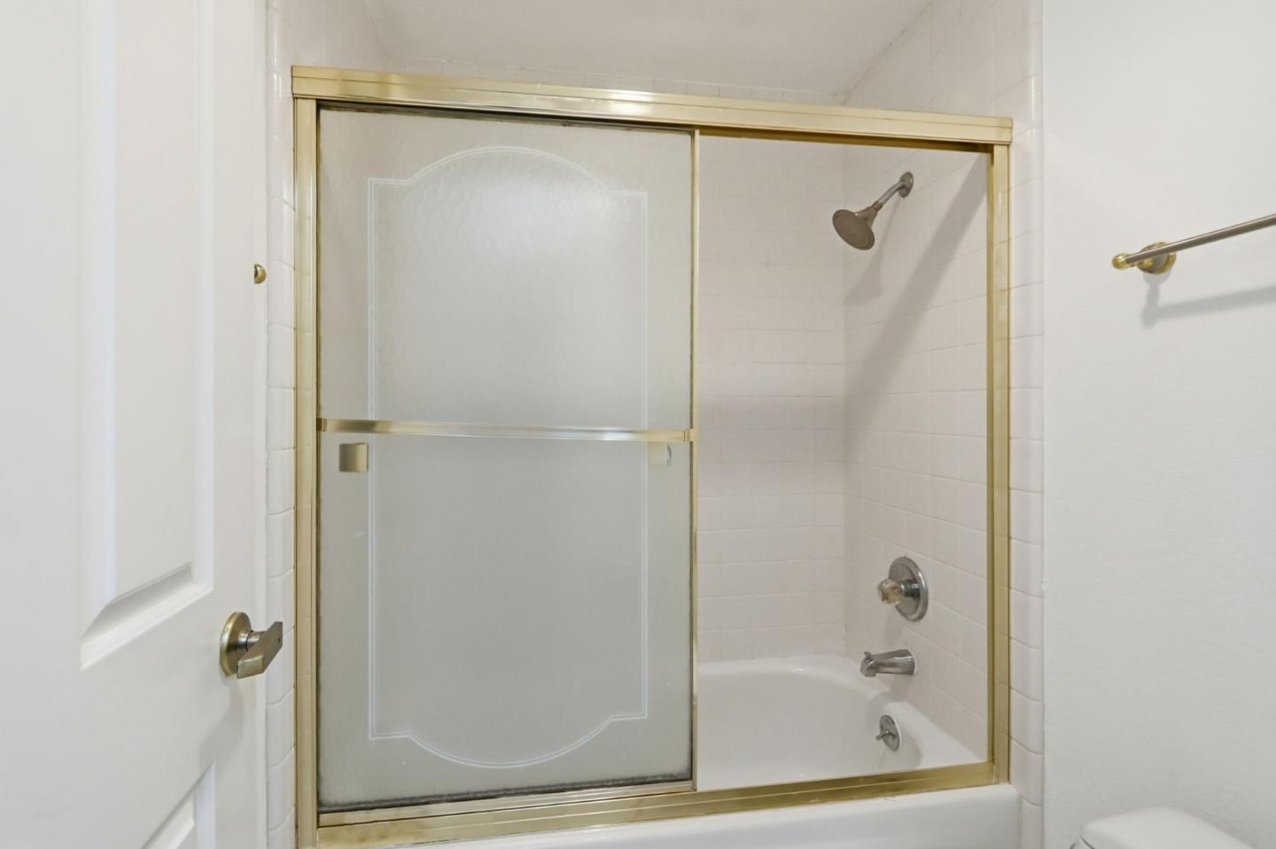 Detail Gallery Image 45 of 56 For 5948 Garlough Dr, San Jose,  CA 95123 - 4 Beds | 3 Baths