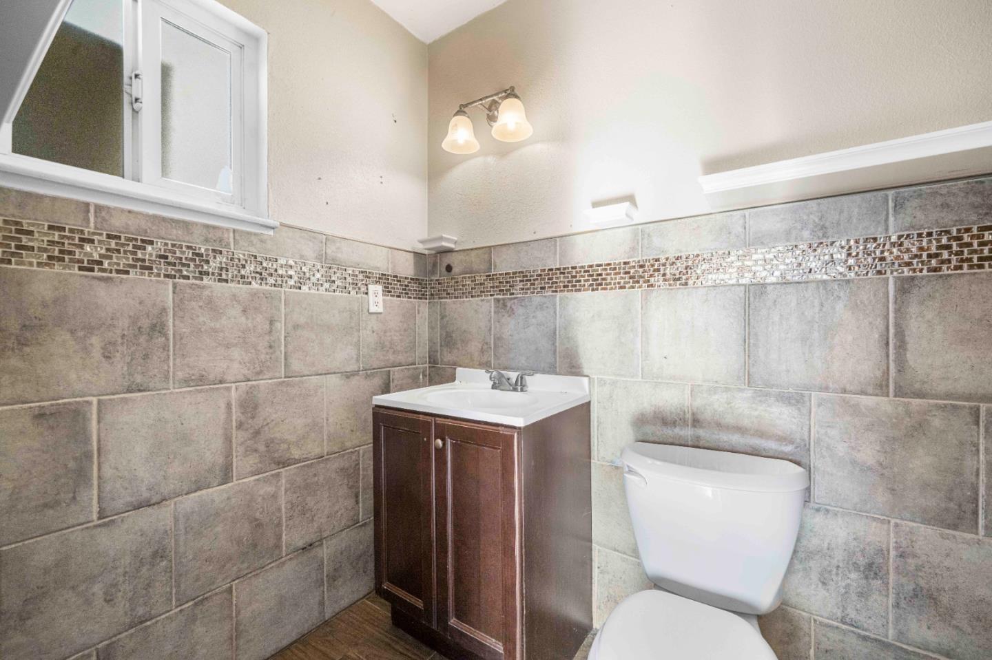 Detail Gallery Image 10 of 26 For 1497 Mount Lassen Dr, San Jose,  CA 95127 - 3 Beds | 2 Baths