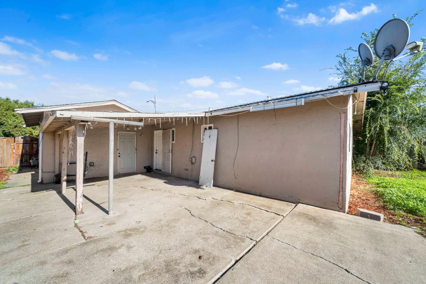 Detail Gallery Image 24 of 26 For 1497 Mount Lassen Dr, San Jose,  CA 95127 - 3 Beds | 2 Baths