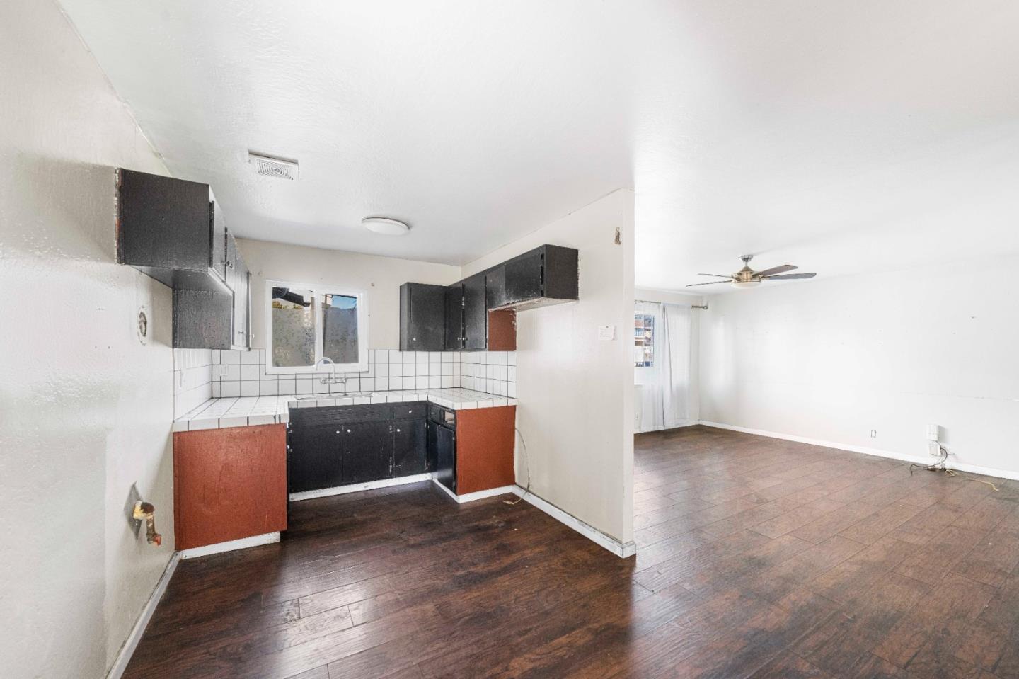 Detail Gallery Image 6 of 26 For 1497 Mount Lassen Dr, San Jose,  CA 95127 - 3 Beds | 2 Baths