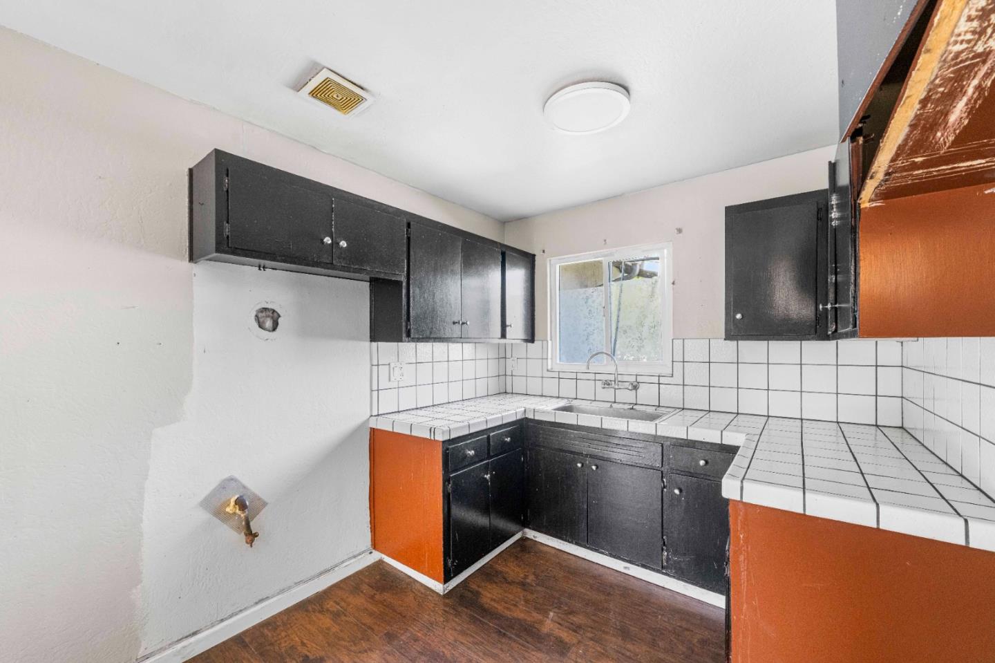 Detail Gallery Image 7 of 26 For 1497 Mount Lassen Dr, San Jose,  CA 95127 - 3 Beds | 2 Baths