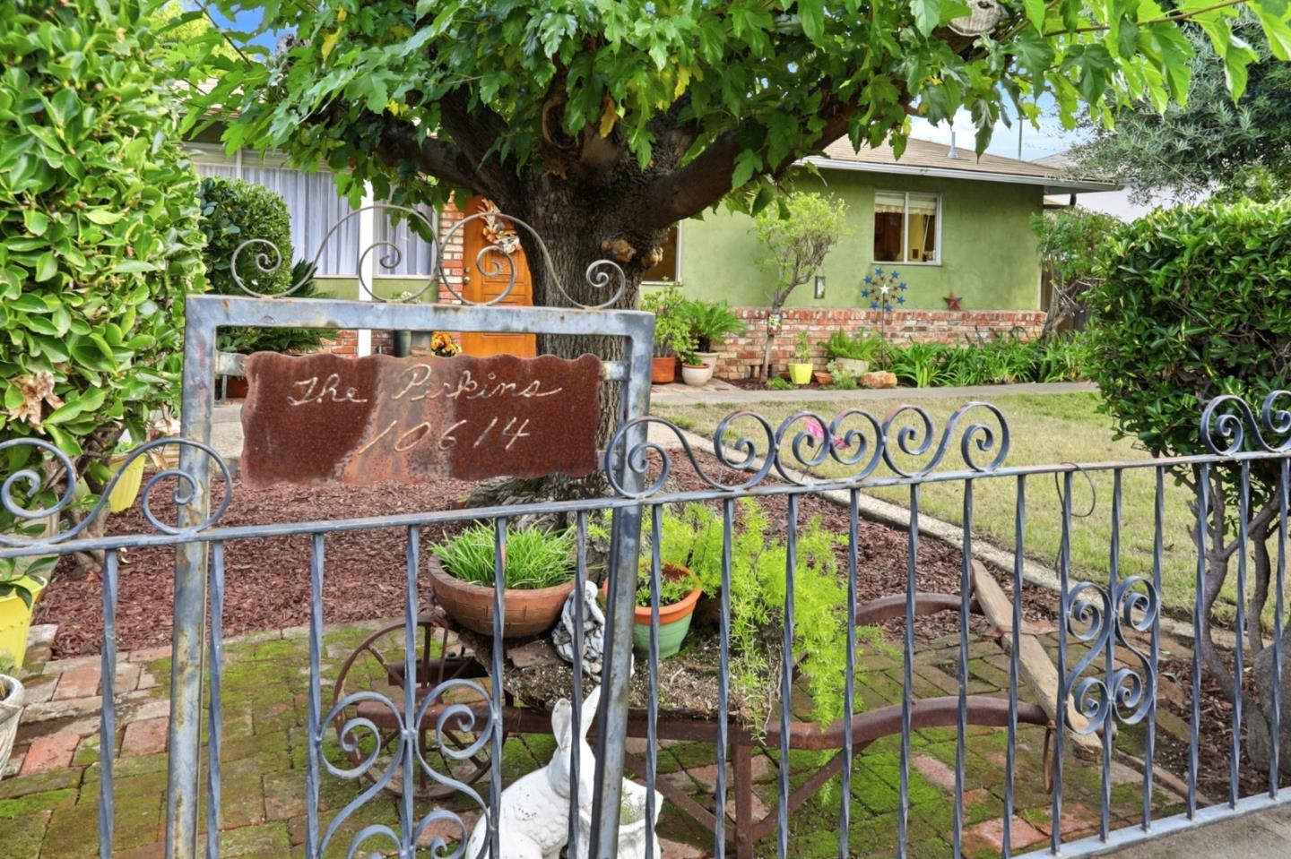 Detail Gallery Image 11 of 45 For 10614 Merriman Rd, Cupertino,  CA 95014 - 3 Beds | 1 Baths