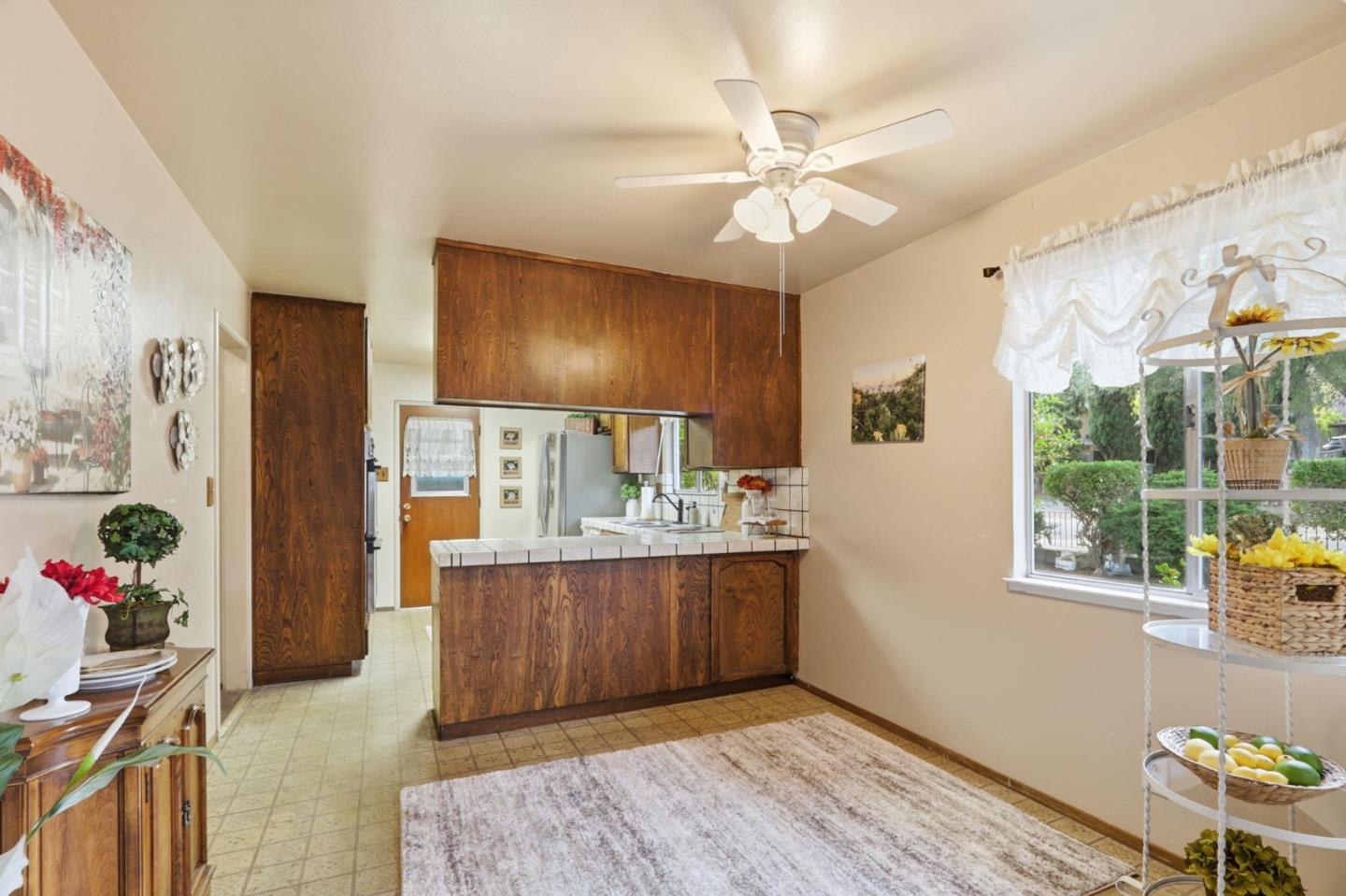 Detail Gallery Image 21 of 45 For 10614 Merriman Rd, Cupertino,  CA 95014 - 3 Beds | 1 Baths