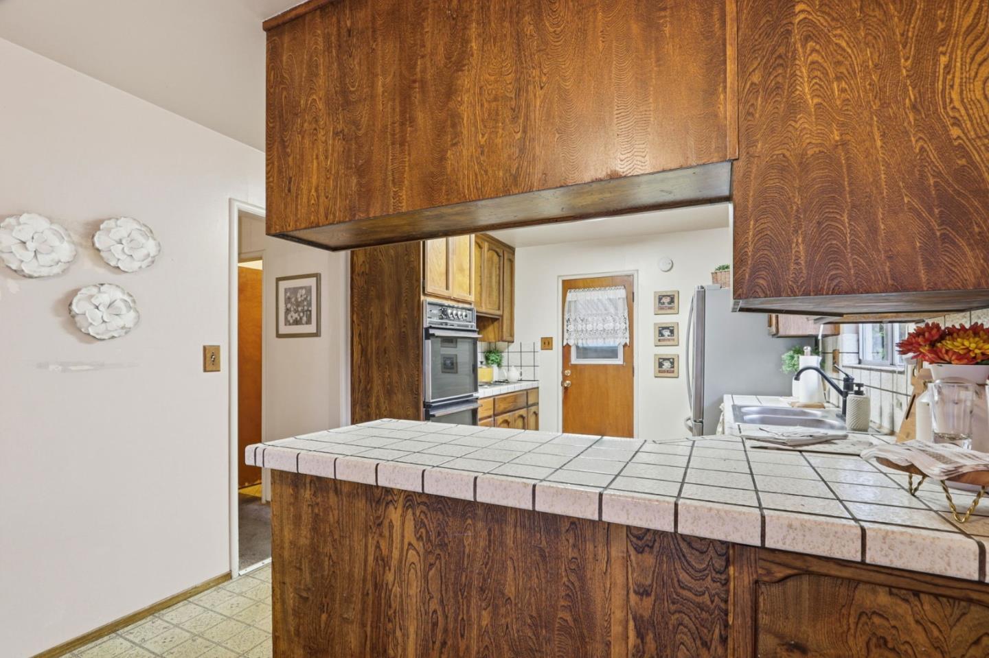 Detail Gallery Image 23 of 45 For 10614 Merriman Rd, Cupertino,  CA 95014 - 3 Beds | 1 Baths