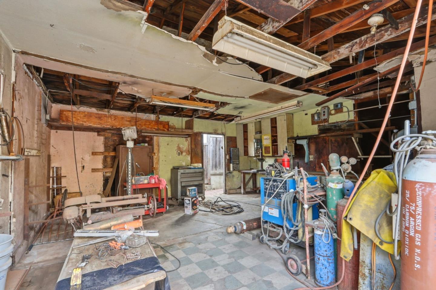 Detail Gallery Image 34 of 45 For 10614 Merriman Rd, Cupertino,  CA 95014 - 3 Beds | 1 Baths