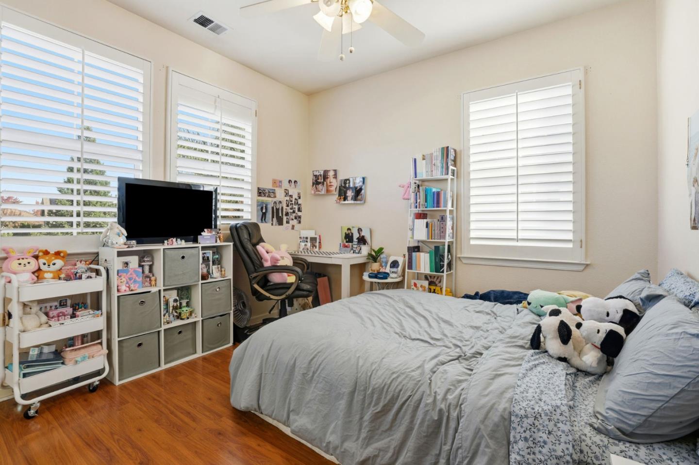 Detail Gallery Image 16 of 22 For 946 Martiri Ct, Gilroy,  CA 95020 - 5 Beds | 3 Baths