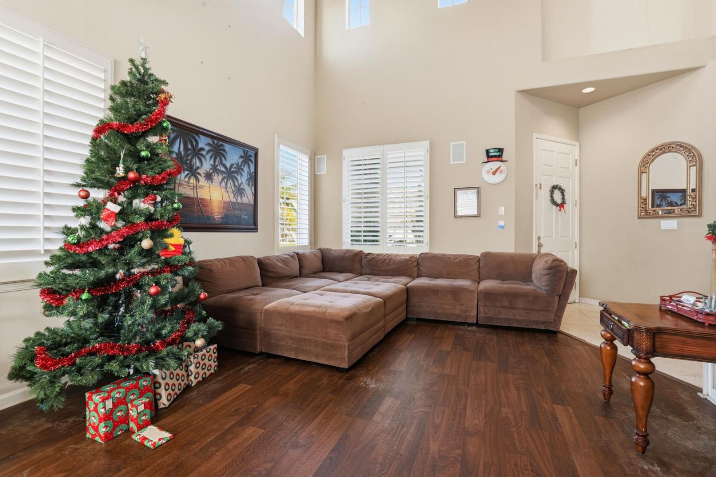 Detail Gallery Image 5 of 22 For 946 Martiri Ct, Gilroy,  CA 95020 - 5 Beds | 3 Baths