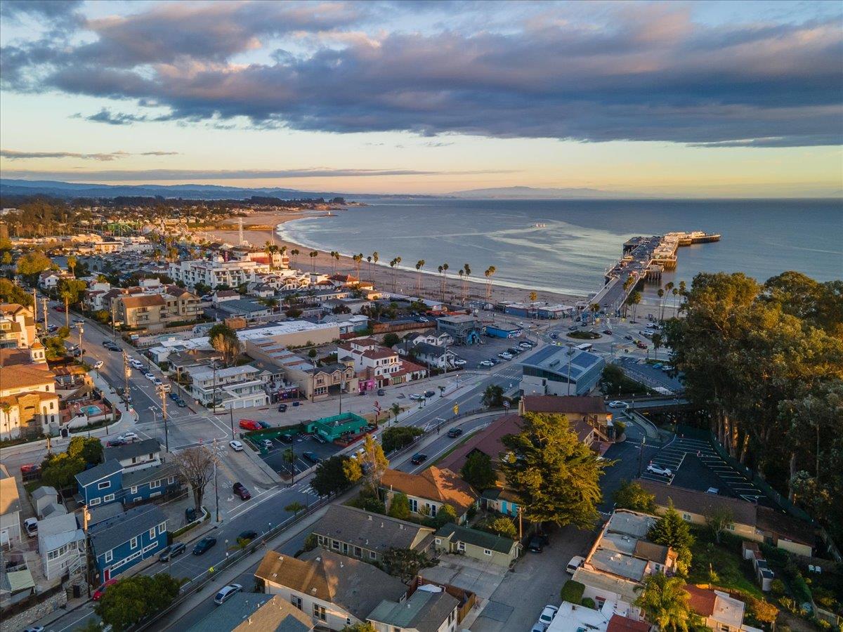 Detail Gallery Image 15 of 19 For 116 W Cliff Dr, Santa Cruz,  CA 95060 - – Beds | – Baths