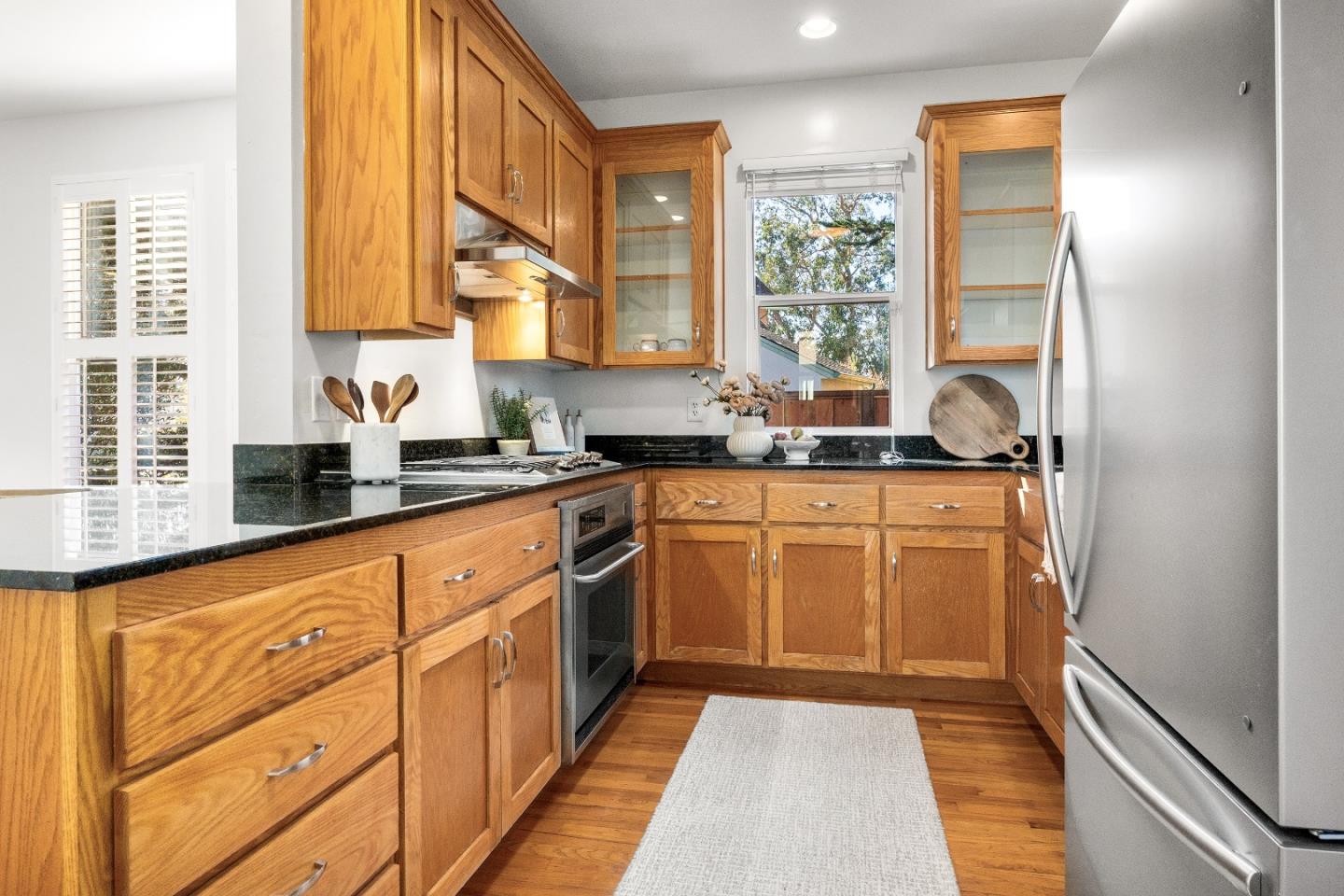 Detail Gallery Image 13 of 44 For 242 Cypress Park, Santa Cruz,  CA 95060 - 2 Beds | 1/1 Baths