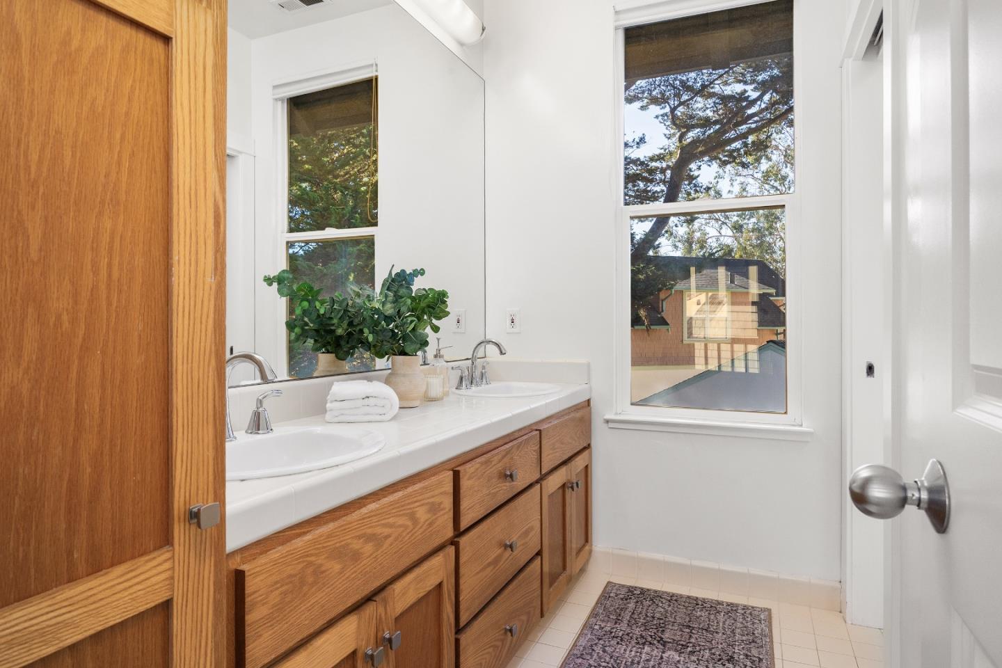 Detail Gallery Image 26 of 44 For 242 Cypress Park, Santa Cruz,  CA 95060 - 2 Beds | 1/1 Baths