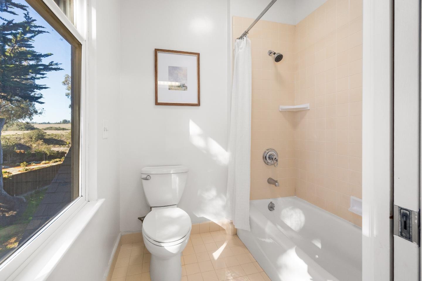 Detail Gallery Image 27 of 44 For 242 Cypress Park, Santa Cruz,  CA 95060 - 2 Beds | 1/1 Baths