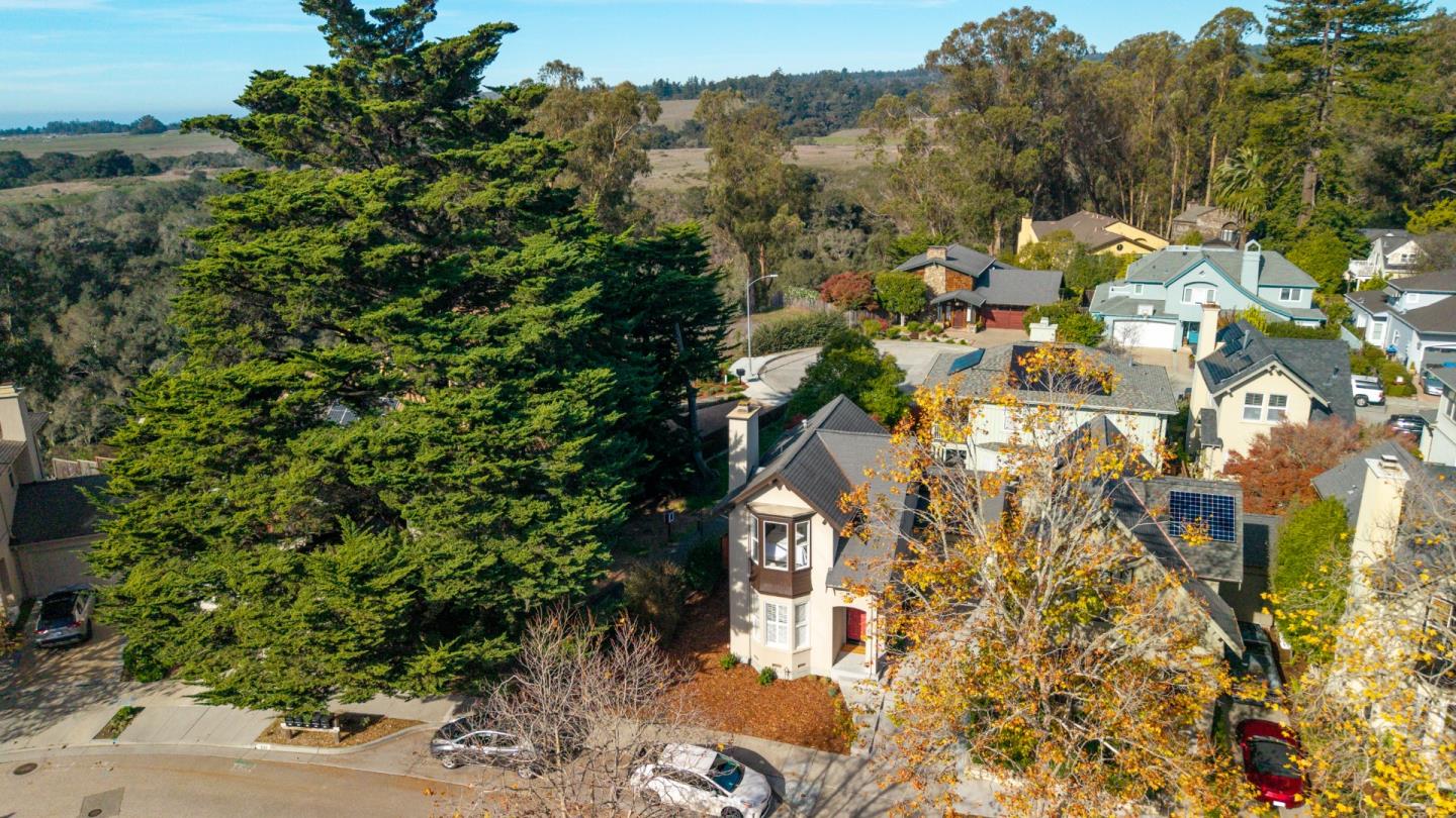 Detail Gallery Image 39 of 44 For 242 Cypress Park, Santa Cruz,  CA 95060 - 2 Beds | 1/1 Baths