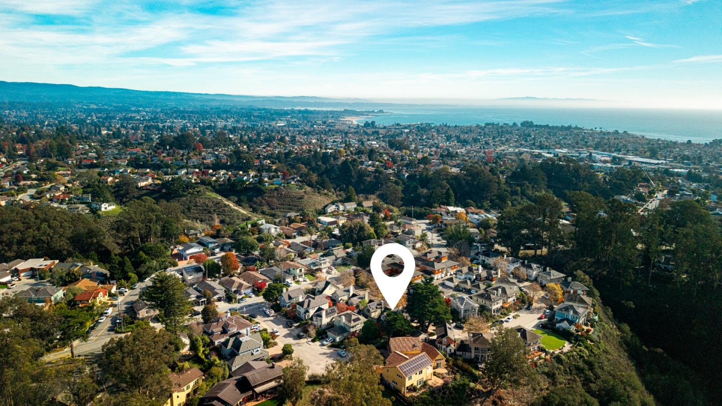 Detail Gallery Image 42 of 44 For 242 Cypress Park, Santa Cruz,  CA 95060 - 2 Beds | 1/1 Baths