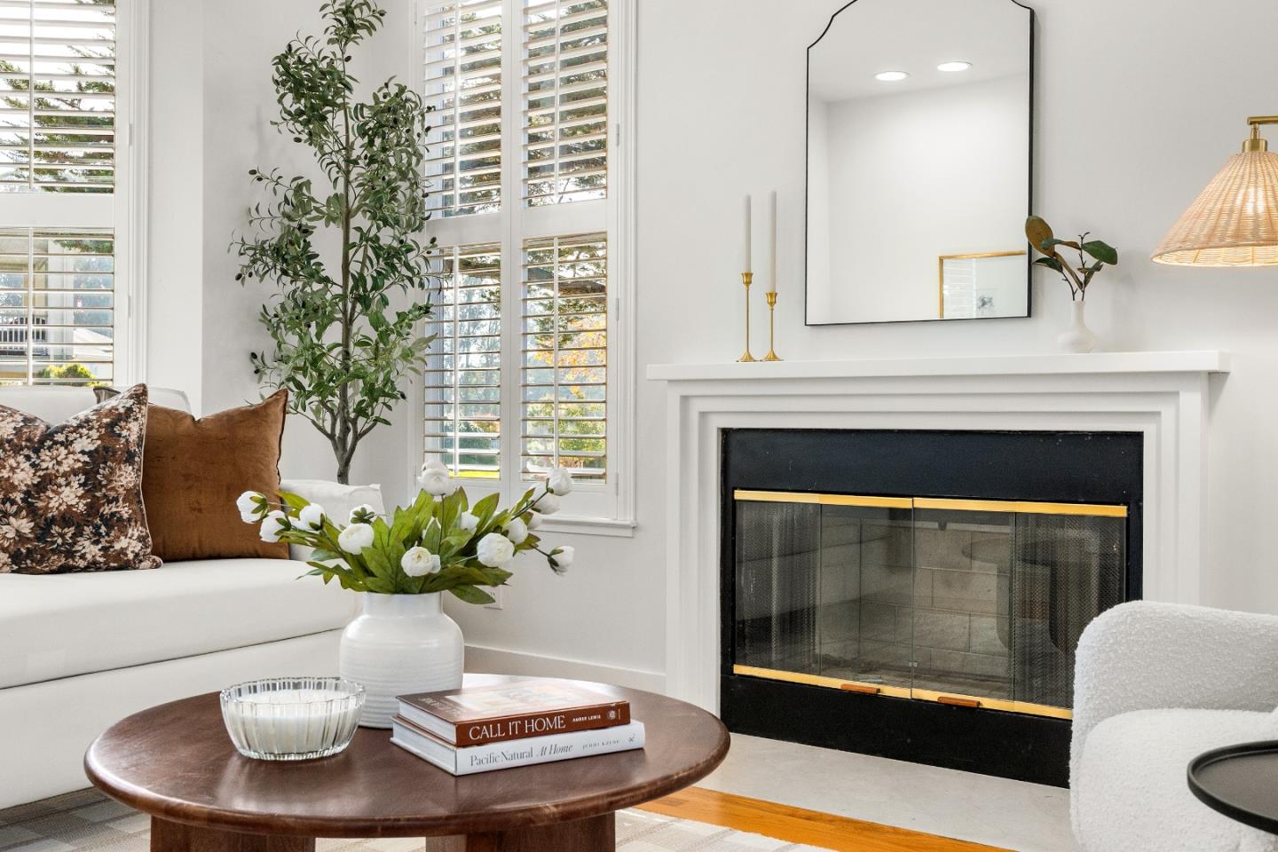 Detail Gallery Image 7 of 44 For 242 Cypress Park, Santa Cruz,  CA 95060 - 2 Beds | 1/1 Baths