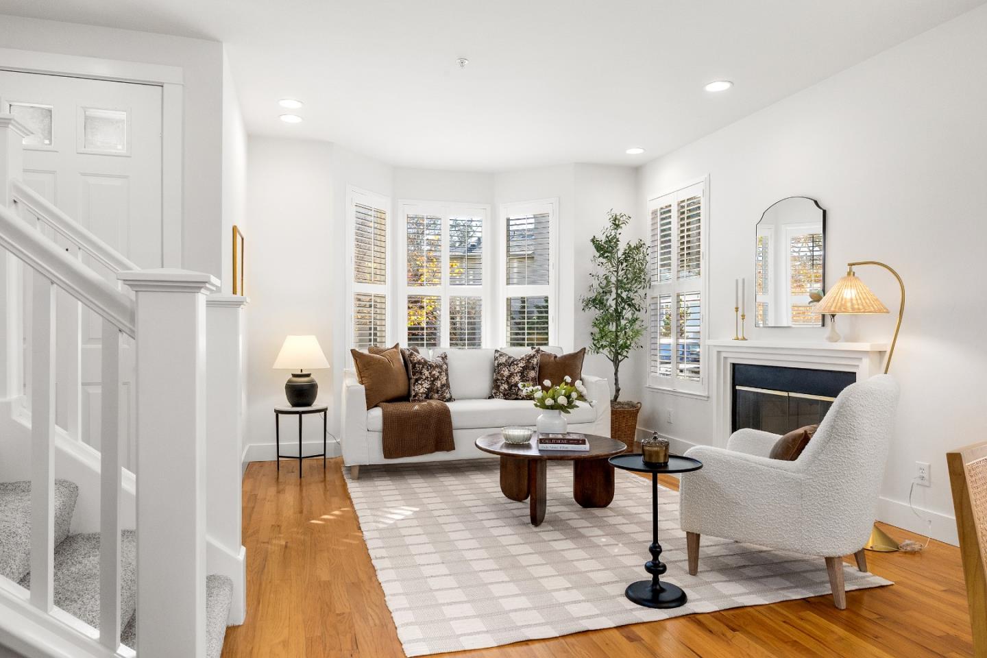 Detail Gallery Image 8 of 44 For 242 Cypress Park, Santa Cruz,  CA 95060 - 2 Beds | 1/1 Baths