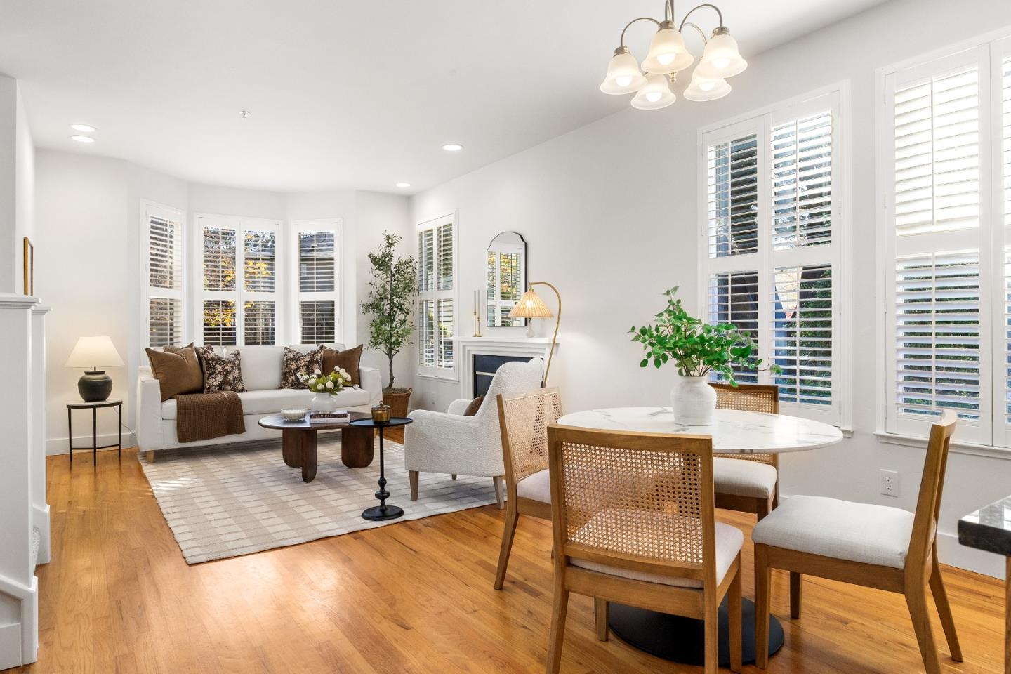 Detail Gallery Image 9 of 44 For 242 Cypress Park, Santa Cruz,  CA 95060 - 2 Beds | 1/1 Baths