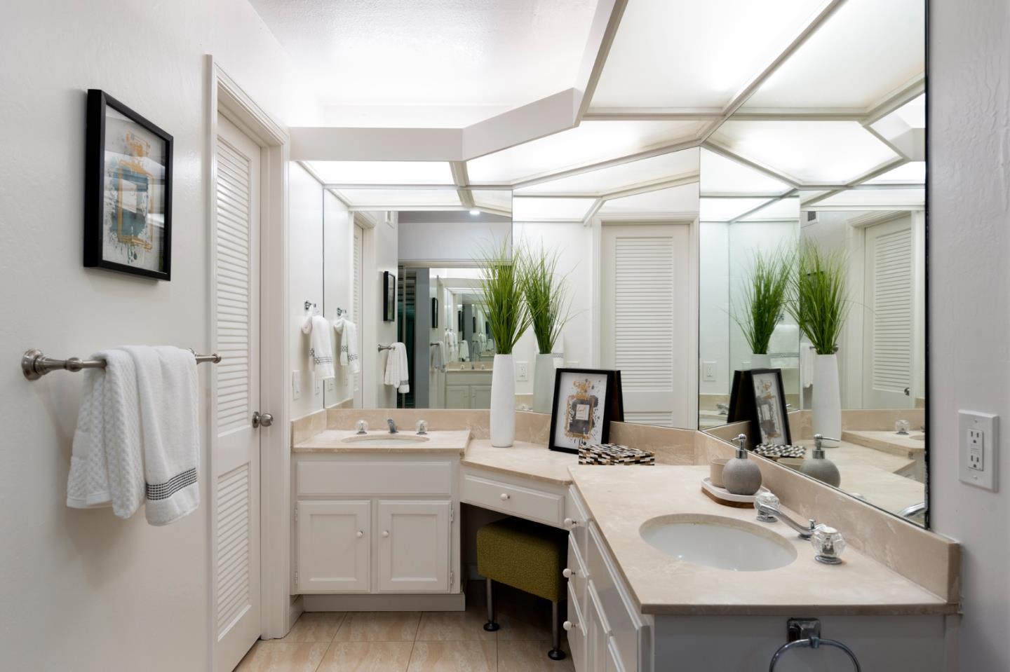 Detail Gallery Image 8 of 13 For 14664 Springer Ave, Saratoga,  CA 95070 - 3 Beds | 2/1 Baths