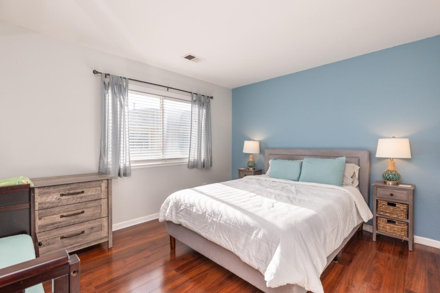 Detail Gallery Image 12 of 15 For 1883 Cherokee Dr #3,  Salinas,  CA 93906 - 3 Beds | 1/1 Baths