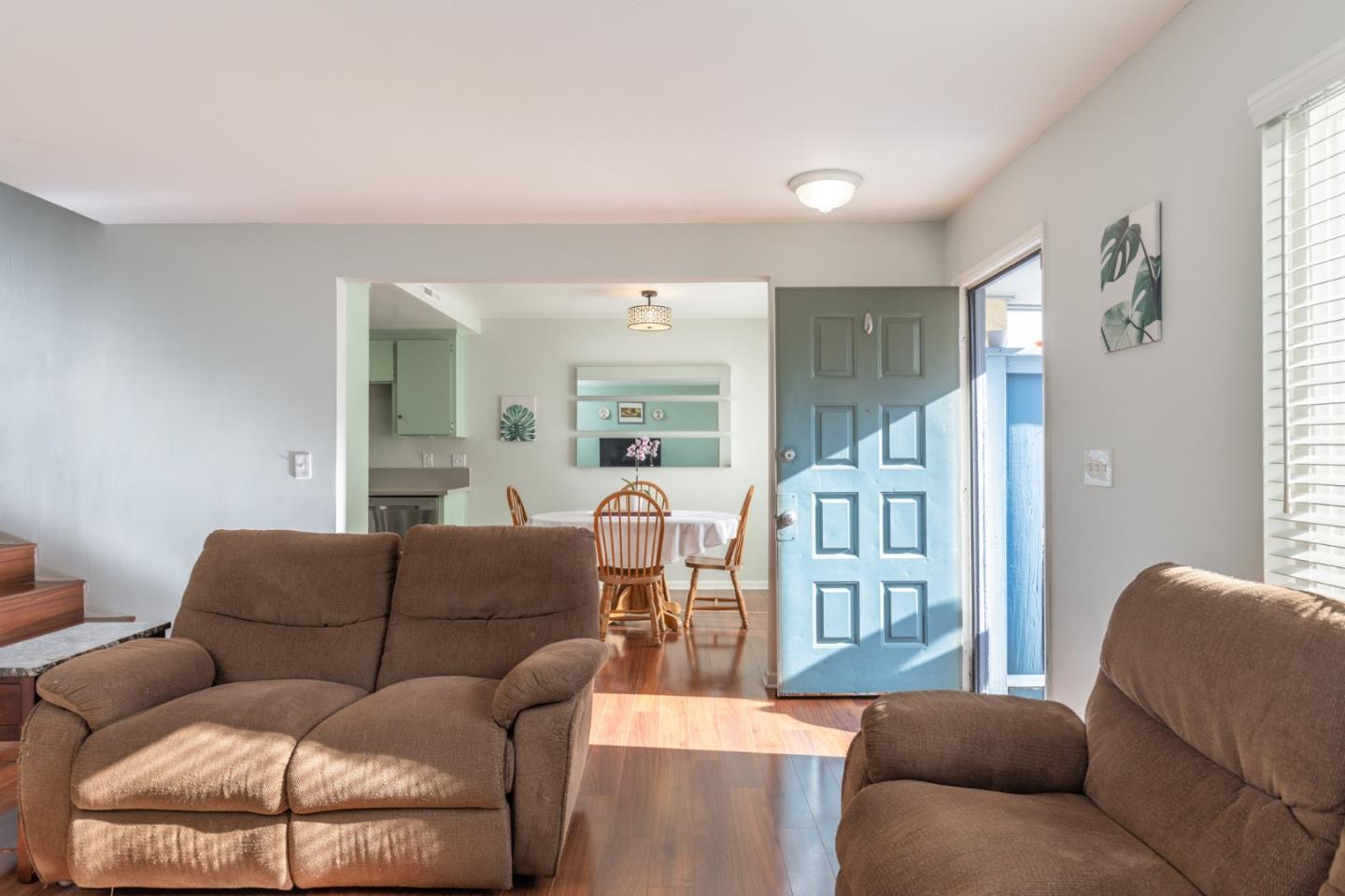 Detail Gallery Image 4 of 15 For 1883 Cherokee Dr #3,  Salinas,  CA 93906 - 3 Beds | 1/1 Baths